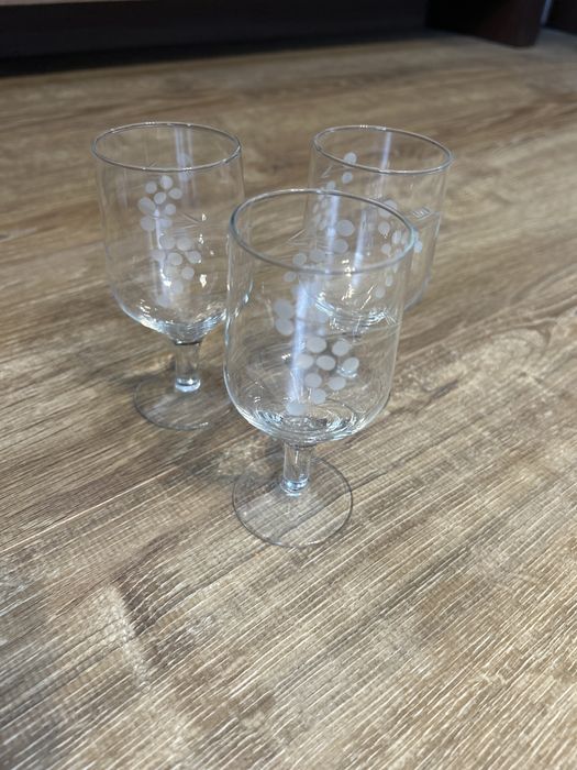 Zestaw 3 szklanych kieliszków z grawerem winogron