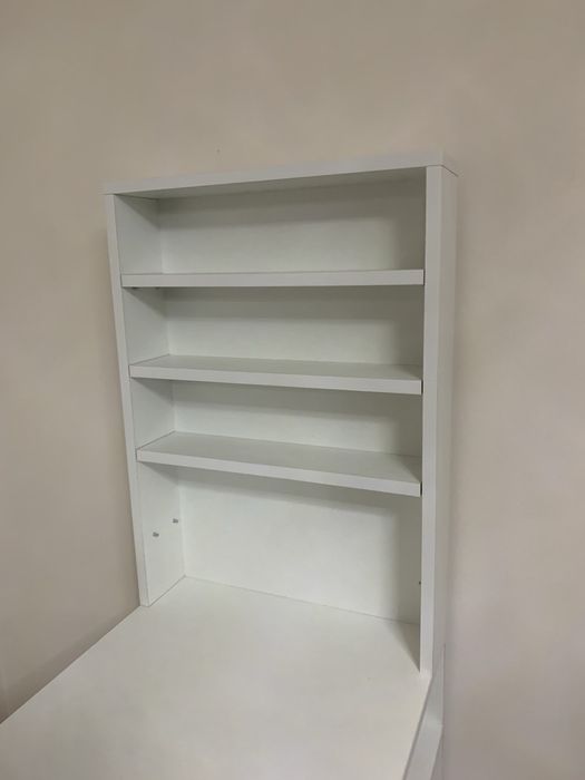 Стіл для манікюру