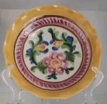 Śliczny talerz ceramiczny do zawieszenia