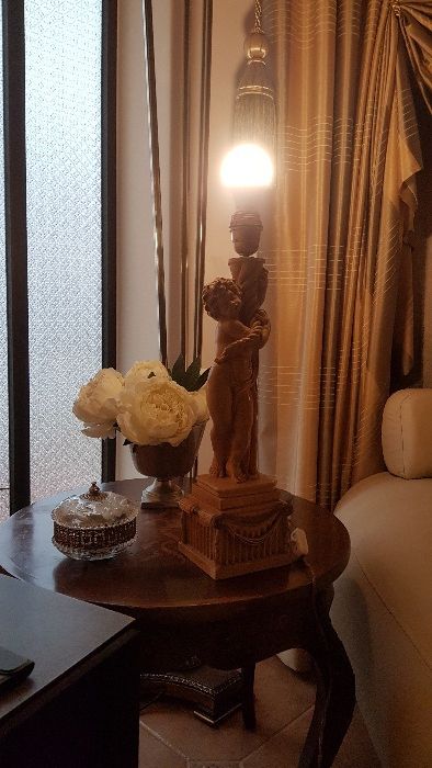 Pé de candeeiro (estatueta)