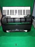 Akordeon hohner elektroniczny