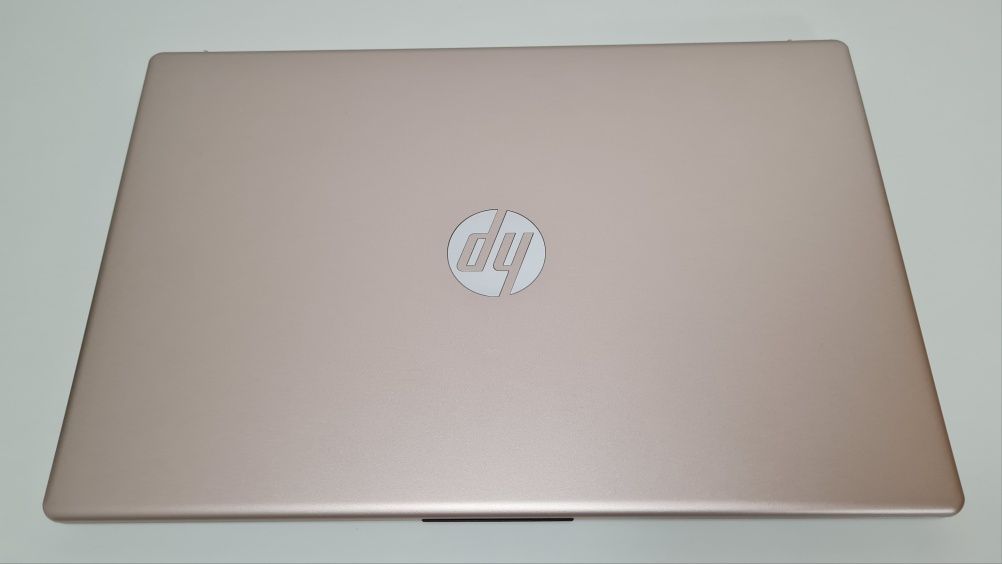 Ноутбук HP Gold 15-fc0039wm/15.6"FHD IPS/Ryzen 5 7520u/8GbRAM/512GbSSD