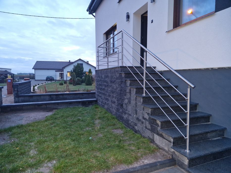 Balustrady Szklane z montażem,  samonośne i między słupkami
