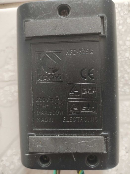 Lampa stojąca czarna