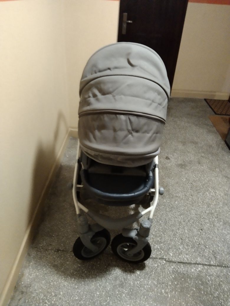 Wózek spacerowy dla dziecka