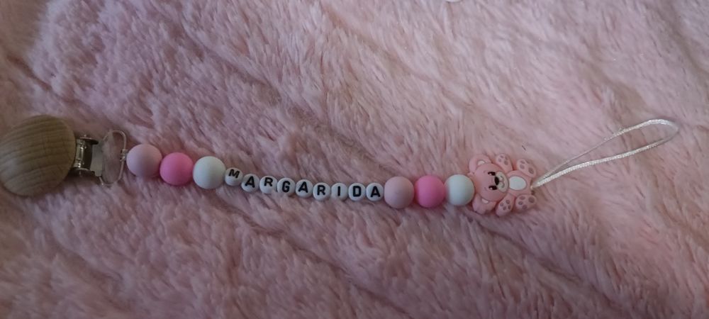 Prendedores de chupetas