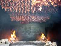 Домашнє копчення м'яса на дровах! Тільки натуральні продукти.