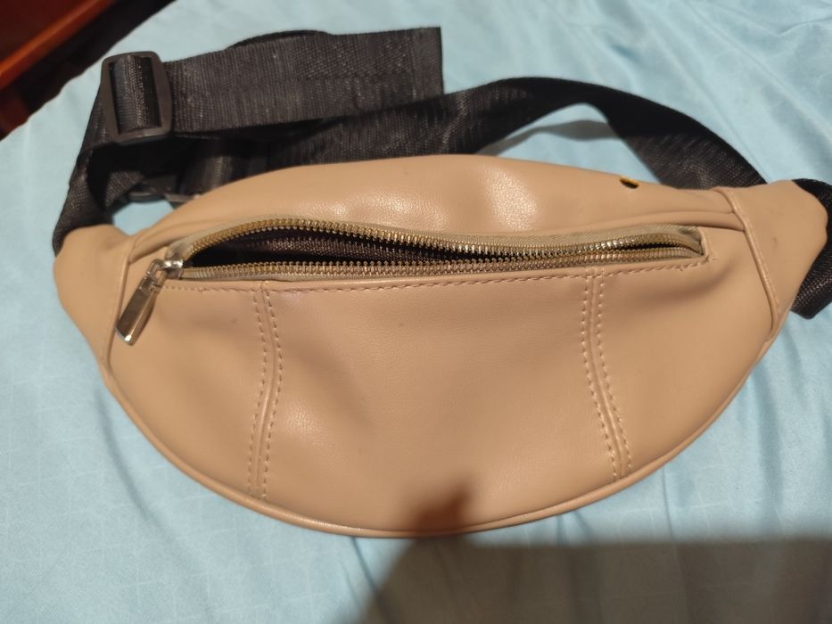 Сумка бананка бежева