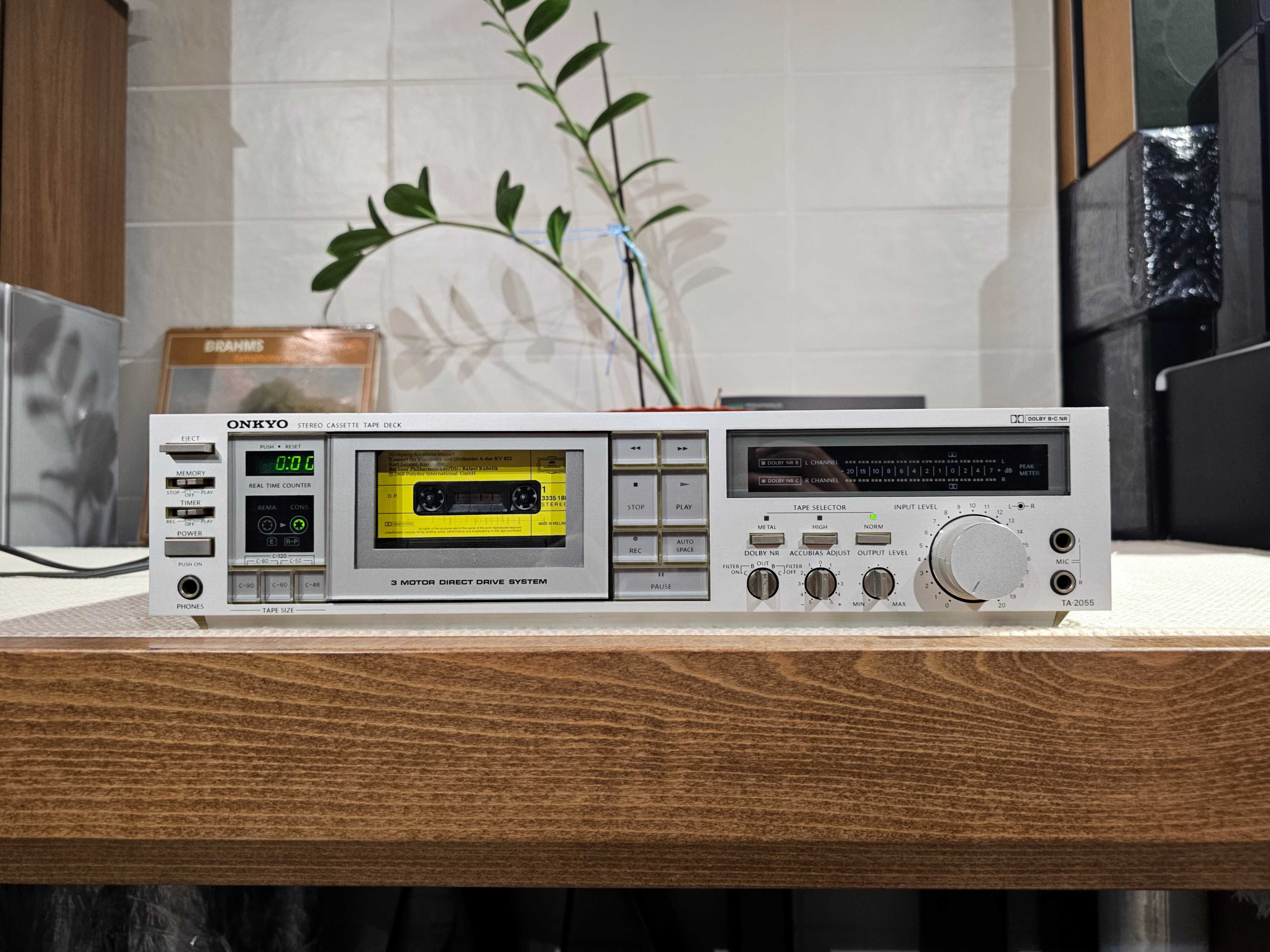 Касетна дека Onkyo TA-2055