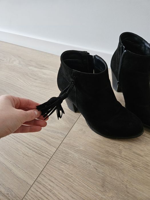 Botki czarne zamsz eleganckie CCC
