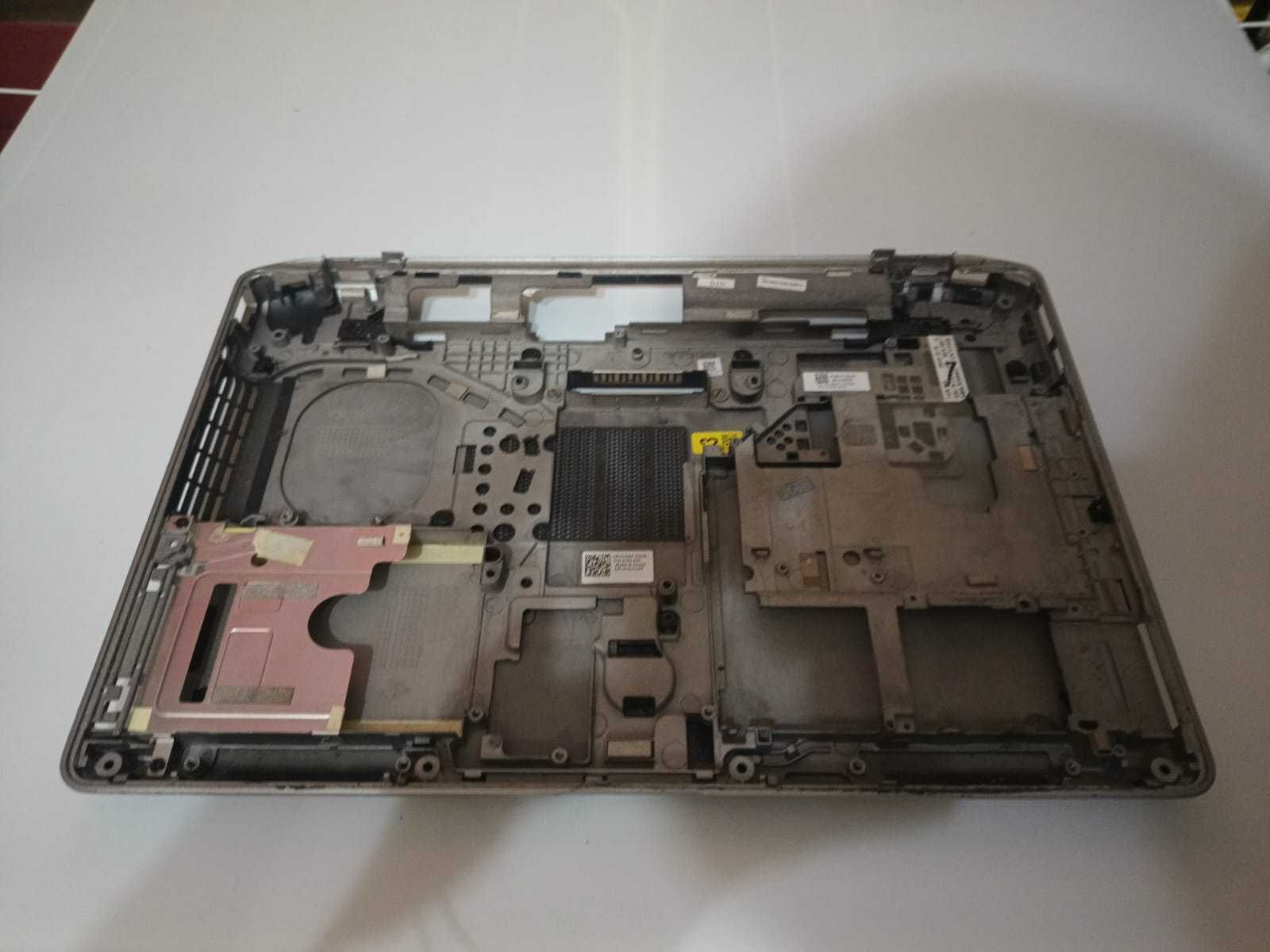 Dolna obudowa laptopa Dell Latitude E6430S.