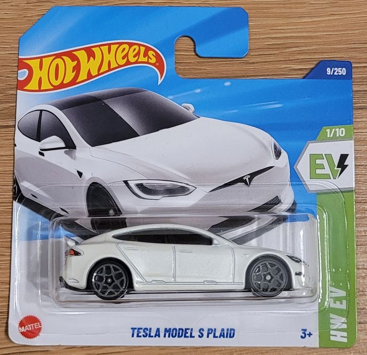 Tesla Model S Plaid biały Hot Wheels