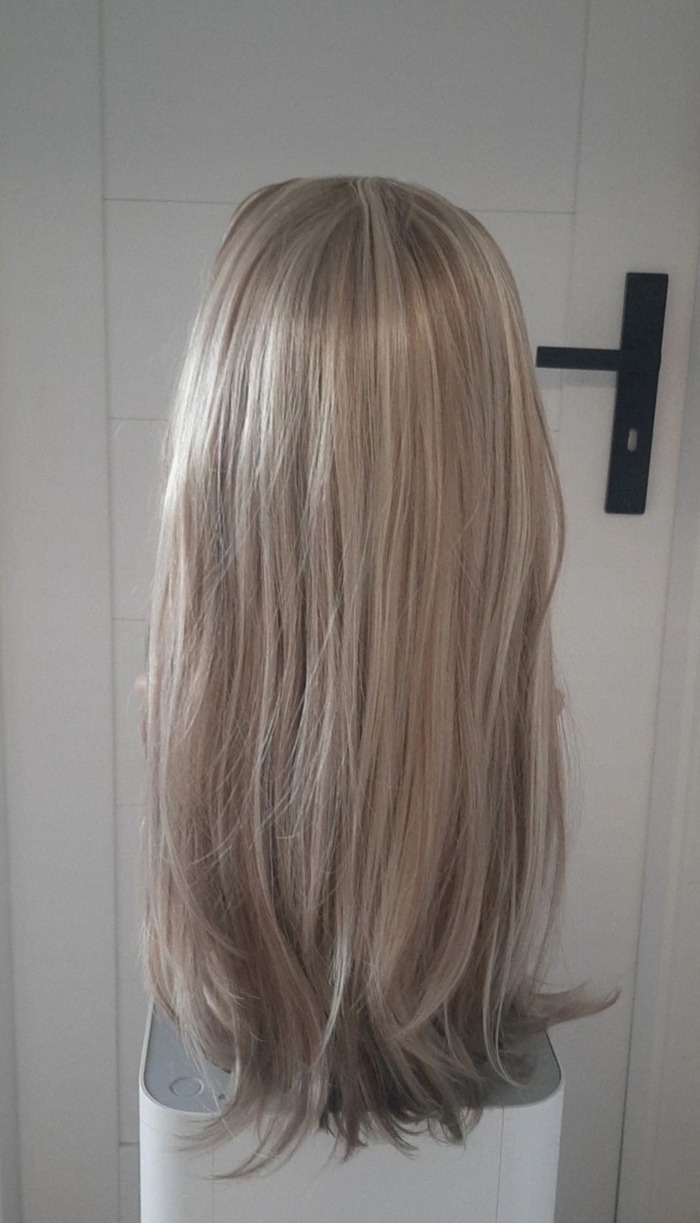 Peruka na opasce blond pasemka