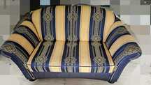 Sofa dwuosobowa tapicerowana