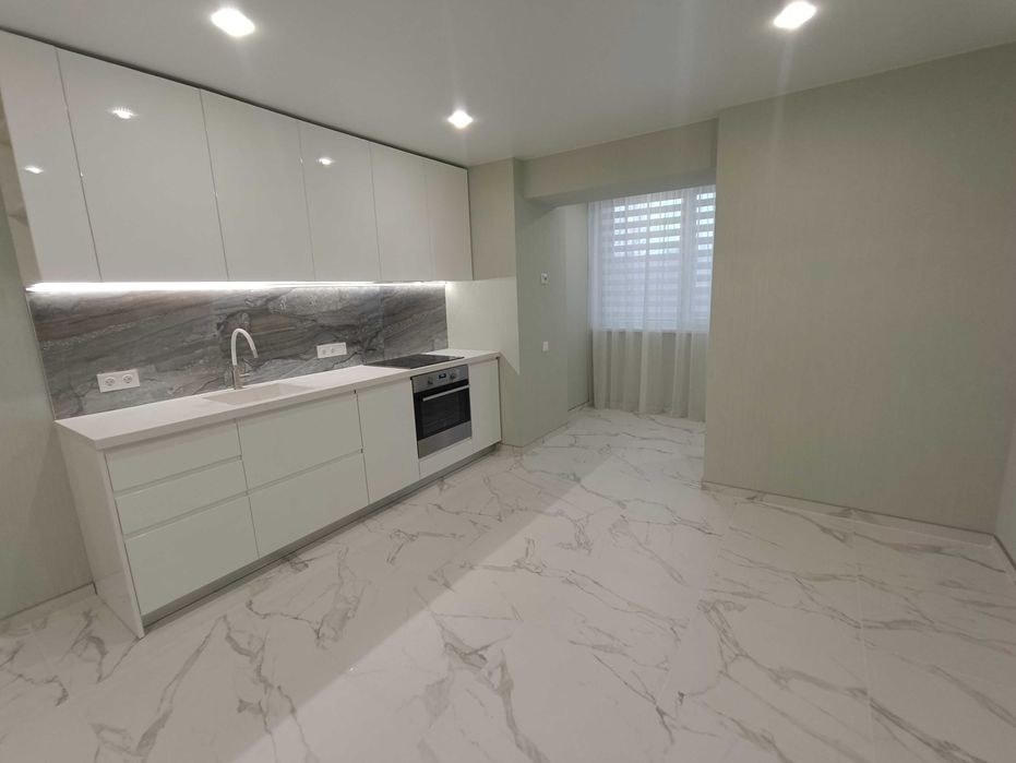 Продам 3к з ремонтом і автон. опаленням в новобудові на Грушевского!