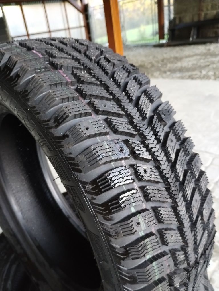 205/50 R15  Collin's Winter Extrema Komplet Opon zimowych
