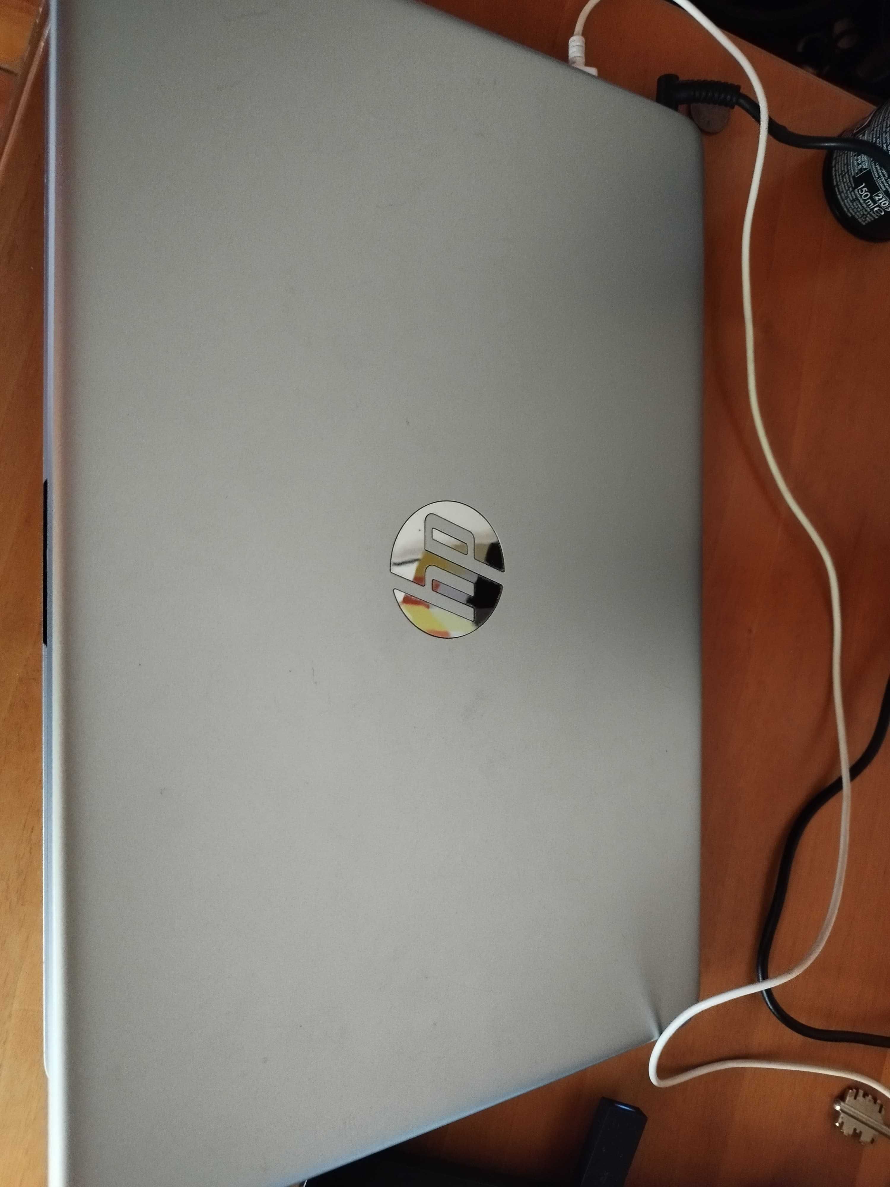 Portátil HP Ryzen 3 | 8GB RAM | SSD 512GB | Bateria Viciada