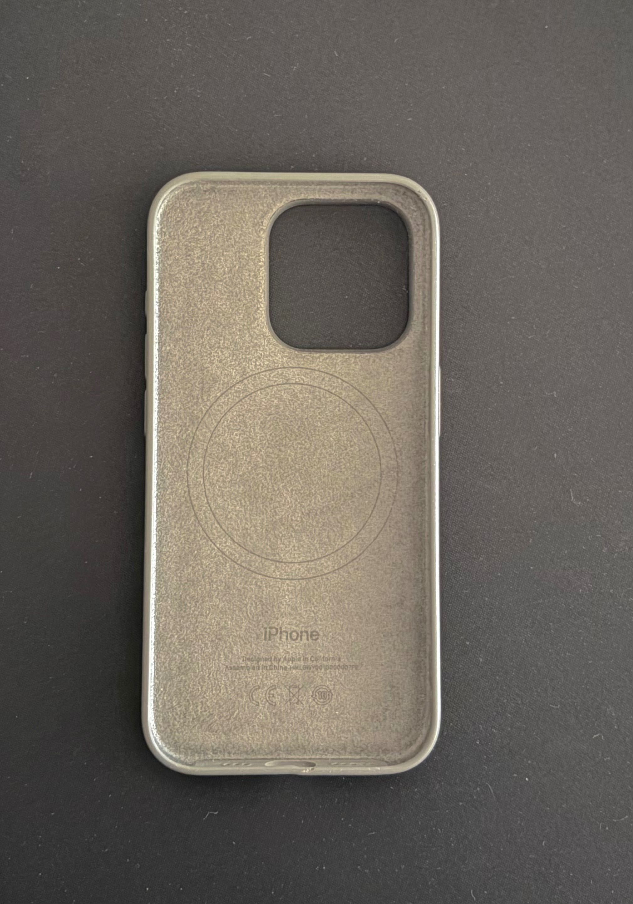 Capa Silicone Apple Original com MagSafe para iPhone 15 Pro