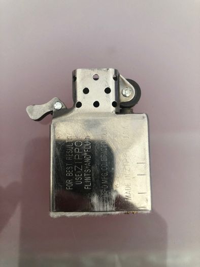 ZIPPO Vintage Barrett Smythe Isqueiro Leo (inclui envio)