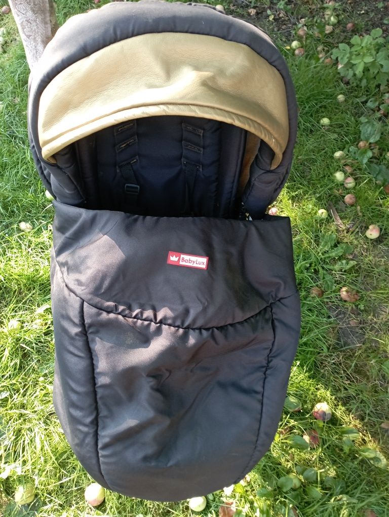 Продам коляску 3 в 1