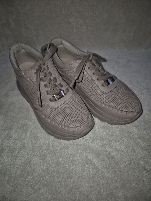 Шкірі кросівки для дівчинки