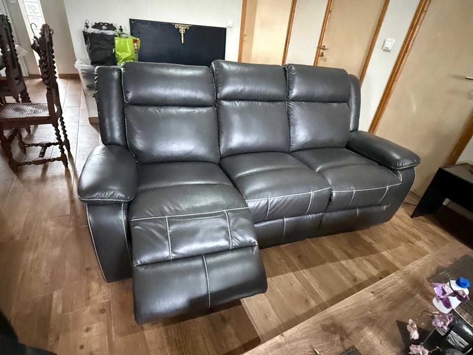 2 Poltronas e 1 sofá de 3 lugares elétrico