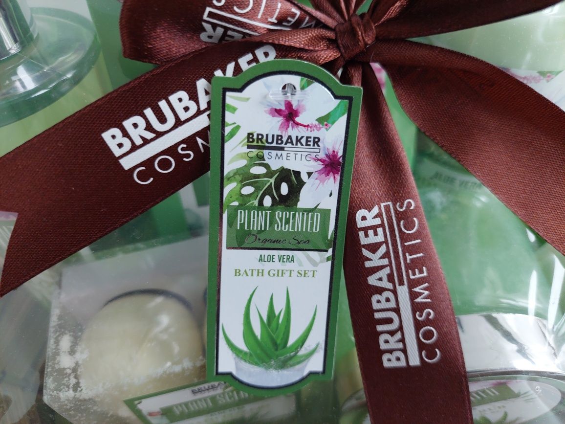 Mega zestaw kosmetyków Brubaker, Aloe Vera (płyn, żel, sole)