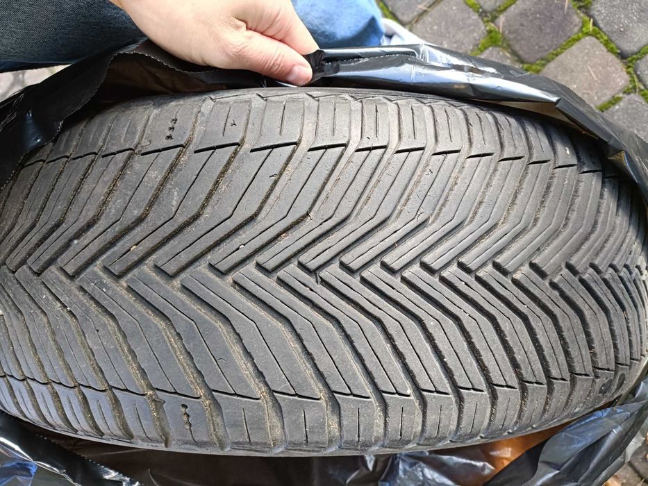 Opony Michelin Crossclimate 2 SUV 235 60 r18 cali całoroczne 19t 2023