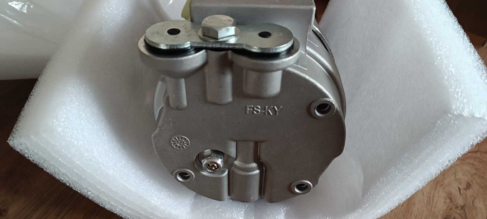 NOVO! Compressor Ar condi.  refrigerant:R134a OIL PAG45 OR EQuiv r134A