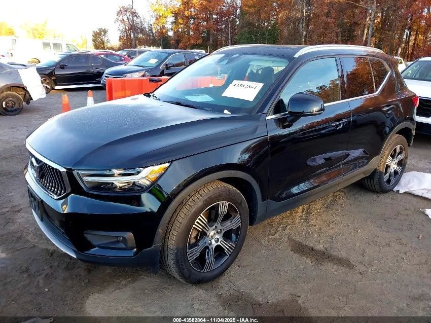 Volvo XC 40 Benzyna 2.0L  / 4x4 AWD / Inscription - Posiadamy również inne modele