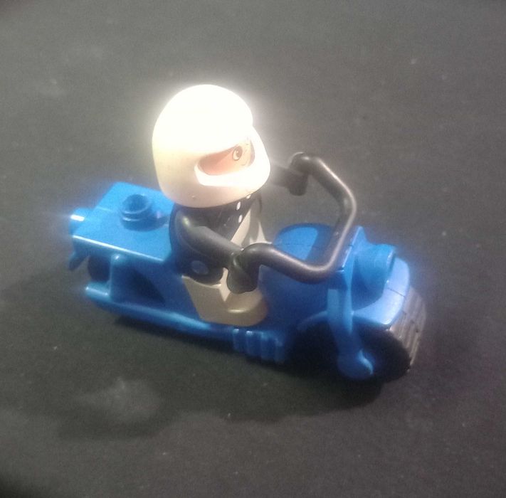 Lego Duplo moto com condutor