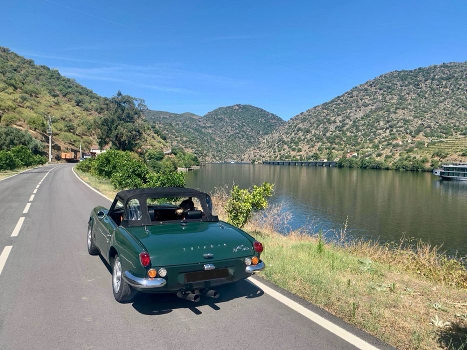 Triumph - Carro para Casamentos ou Eventos