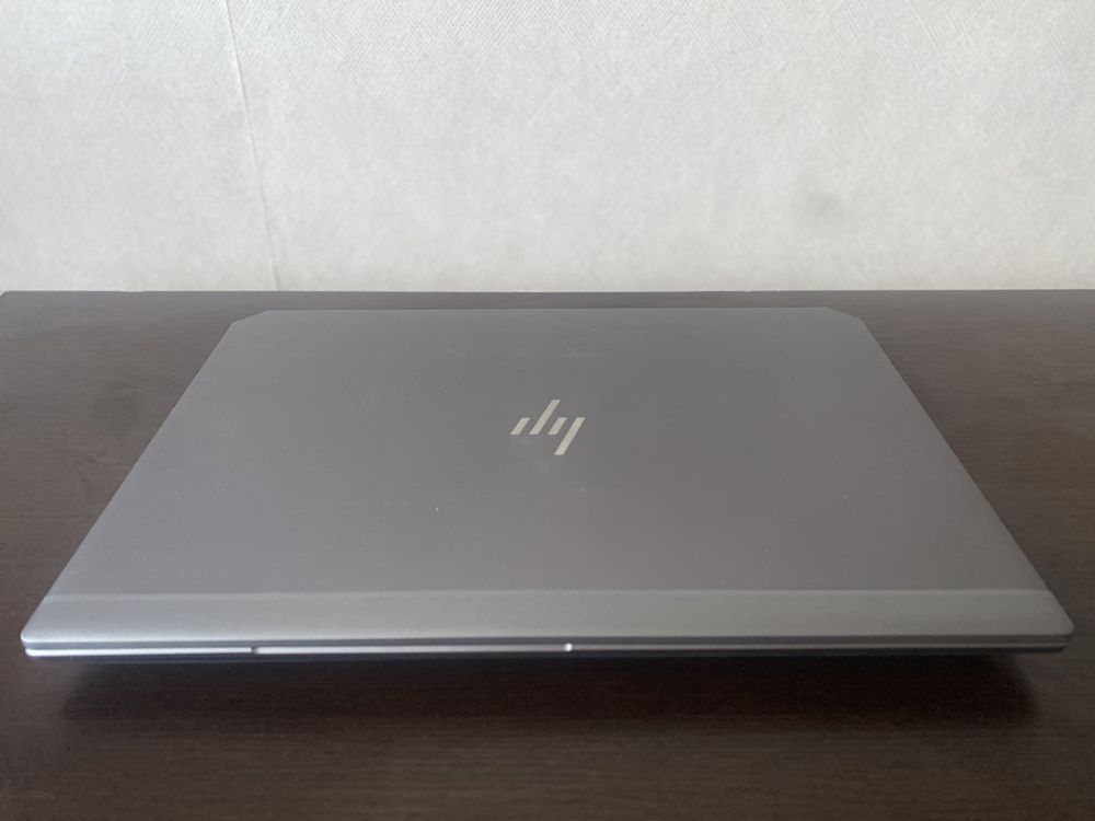 HP ZBook 15 G5 i7-8850H P2000 4gb ddr 16gb ssd 128gb