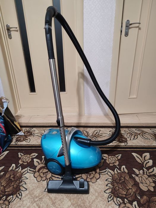 Пилосос з аквафільтром Zelmer Jancio ZVC1400WD