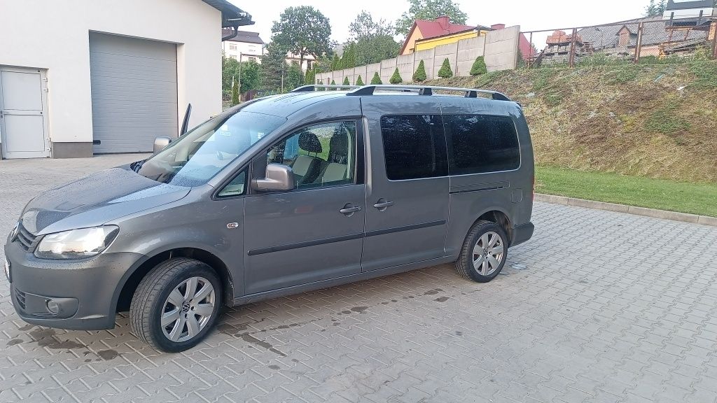 VW  CADDY  MAXI  Long 7 osób
