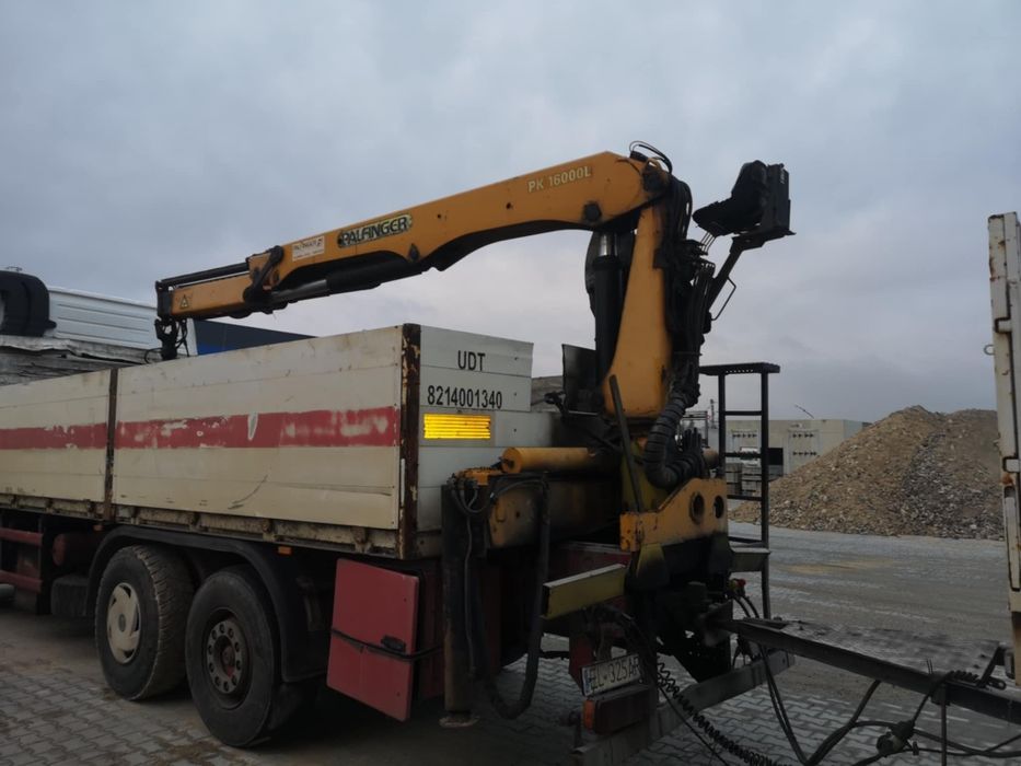 Volvo 2002 rok z HDS z przyczepą.