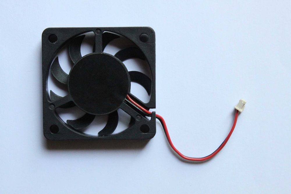 Маленький Кулер «COLORFUL» CF-05407S DC 5V MAX 0.18A Sleeve Bearing