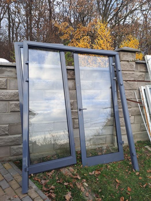 Двері вхідні алюмінієві