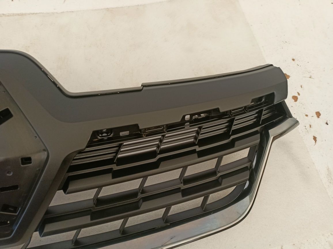 Renault Express 21- grill atrapa kratka zderzaka przód chrom