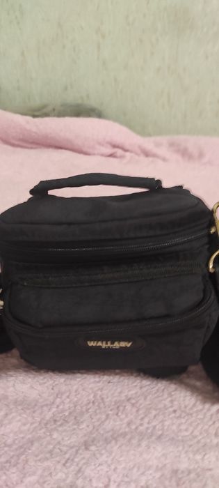 Барсетки, сумки, сумочки