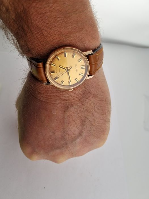 Золотые часы Восток