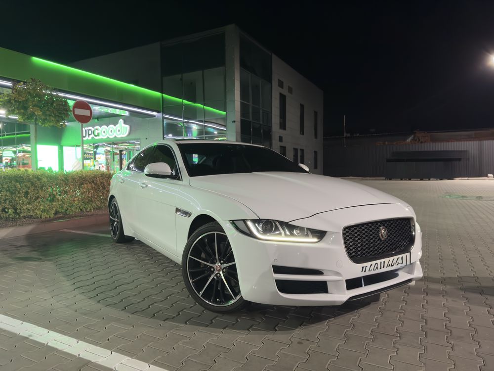 Jaguar XE 2.0D AWD 2016