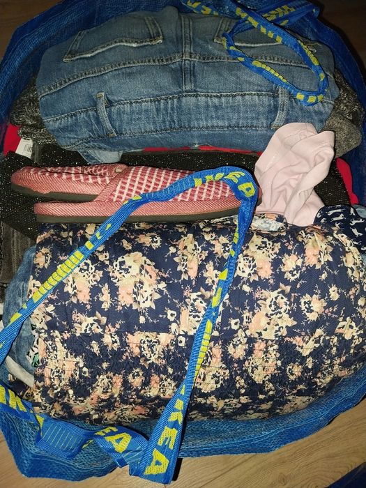 Paka dla dziewczynki 122 128 Plus gratisy