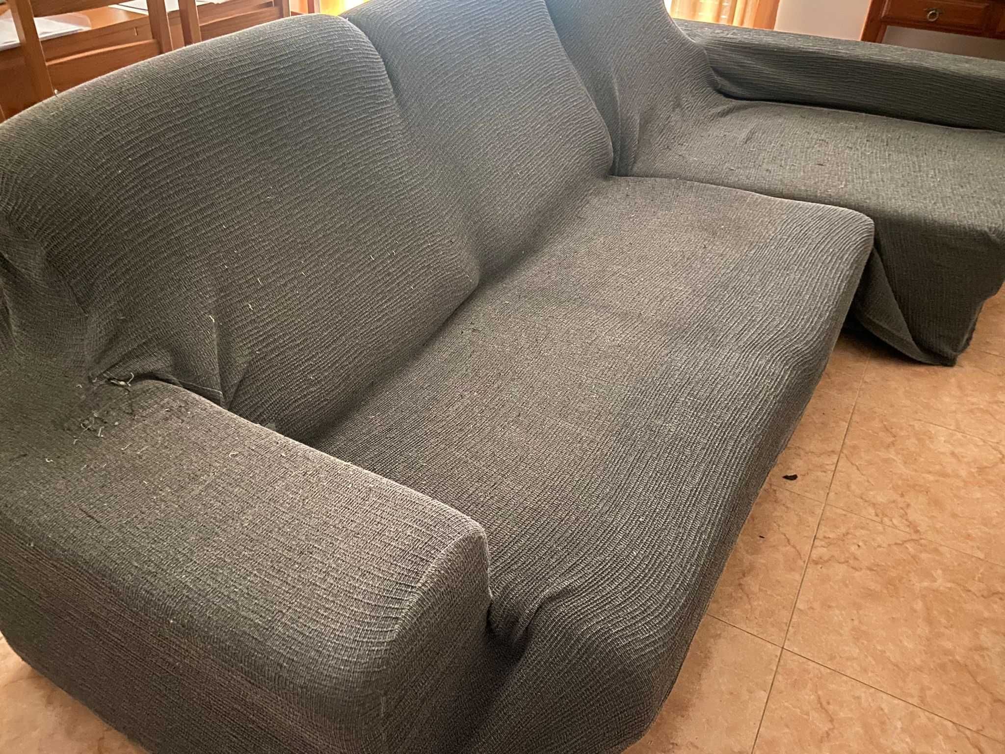 Sofá grande com chaise long, para 4/5 pessoas