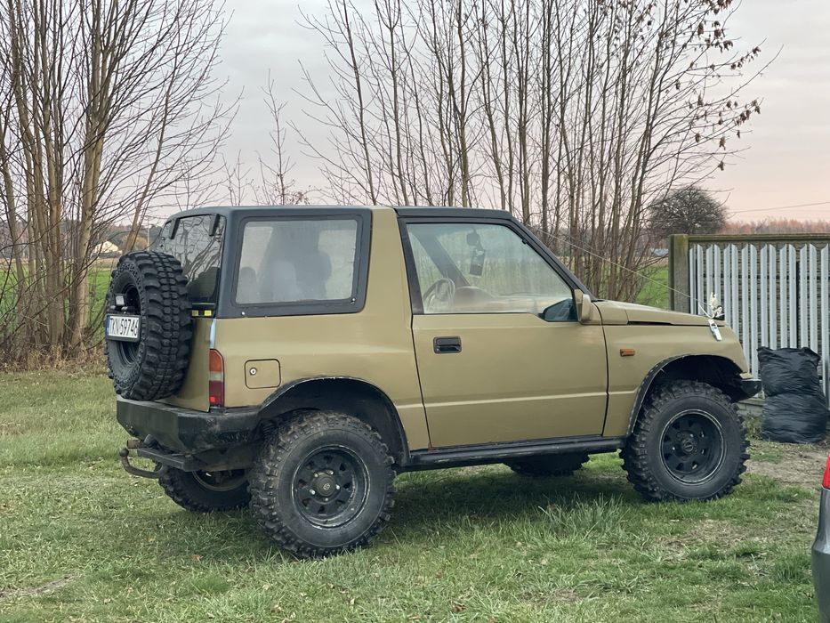 Suzuki Vitara z LPG, wyciagarka, Lift, stalowe zderzaki, nowe opony