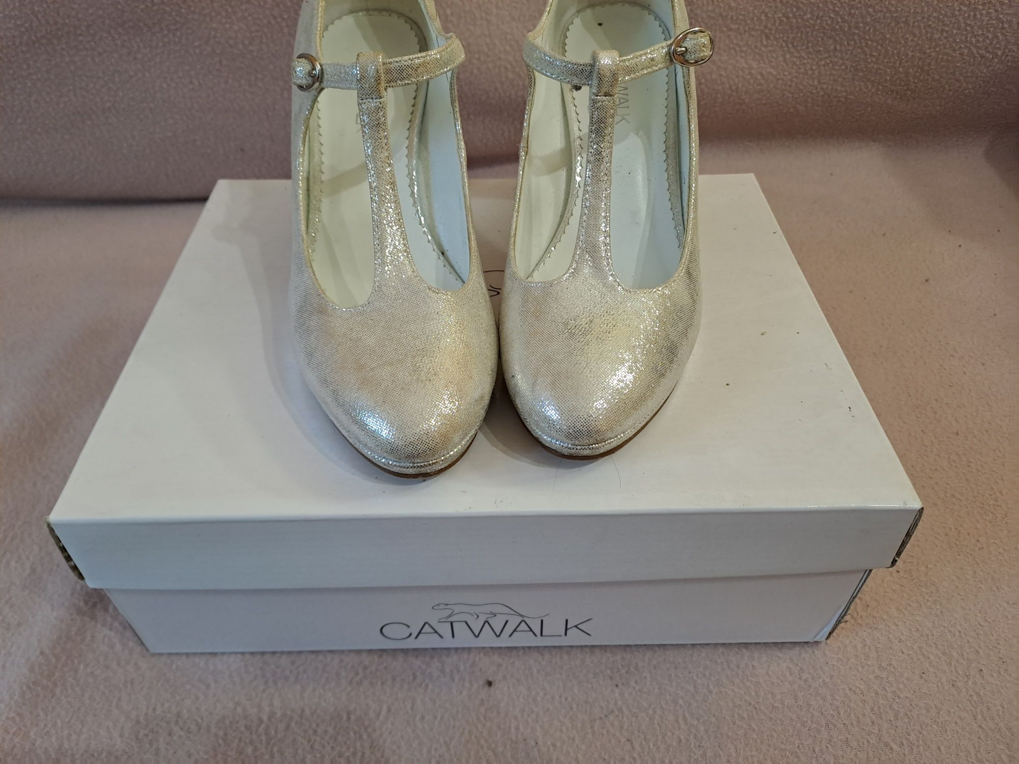 Buty catwalk srebrne r. 37