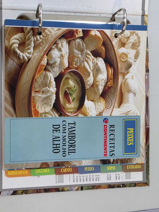 Livro “Receitas Continente” (classificador/argolas + fichas)