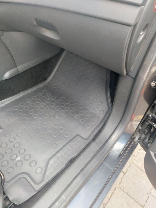 Рено Флюенс 2011р. 1.6 автомат, газ/бензин