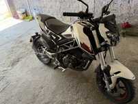 Benelli TnT 125 c/ 1400 kms