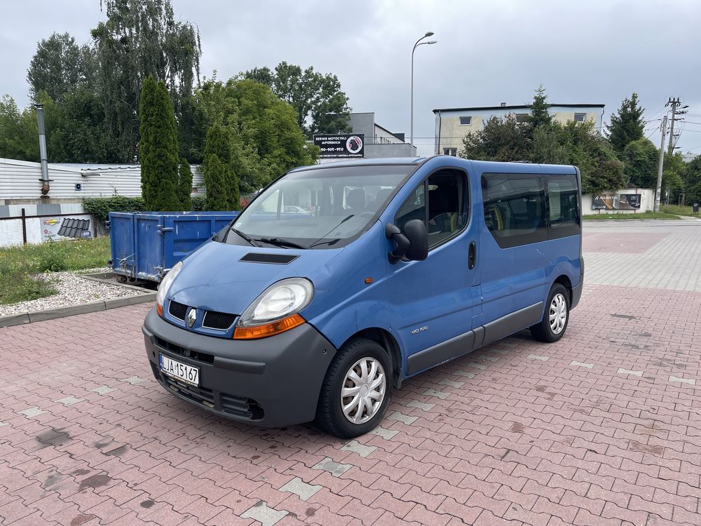 Renault trafic 9-osobowy  klima